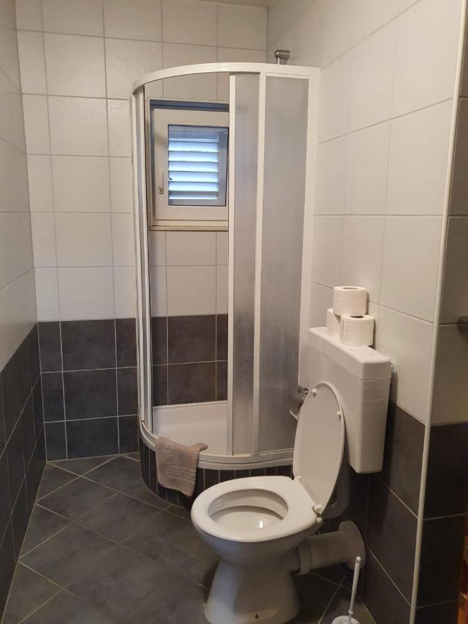 Mirce Aparthotel Marina Gromela מראה חיצוני תמונה