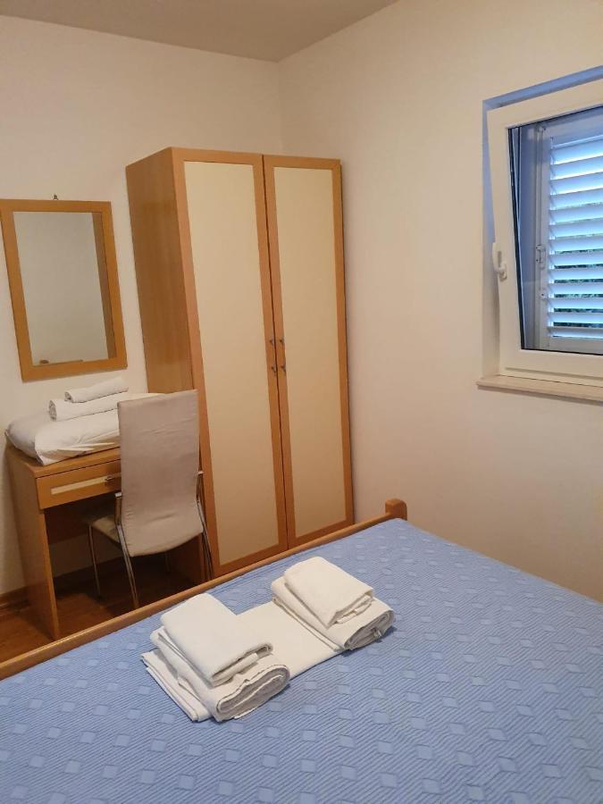 Mirce Aparthotel Marina Gromela מראה חיצוני תמונה