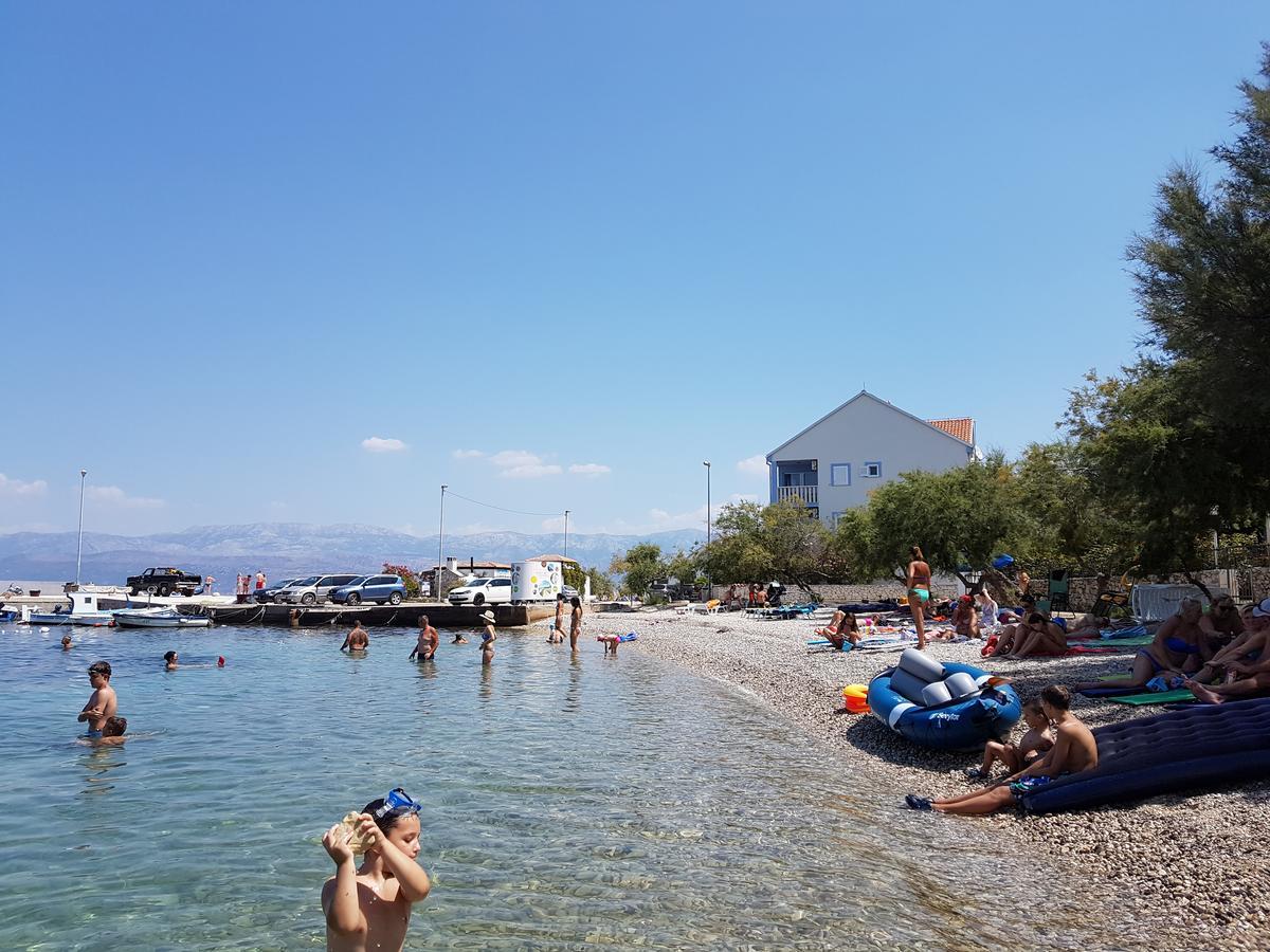 Mirce Aparthotel Marina Gromela מראה חיצוני תמונה