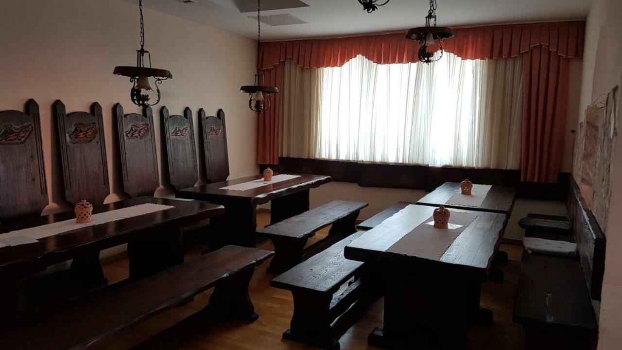 Mirce Aparthotel Marina Gromela מראה חיצוני תמונה