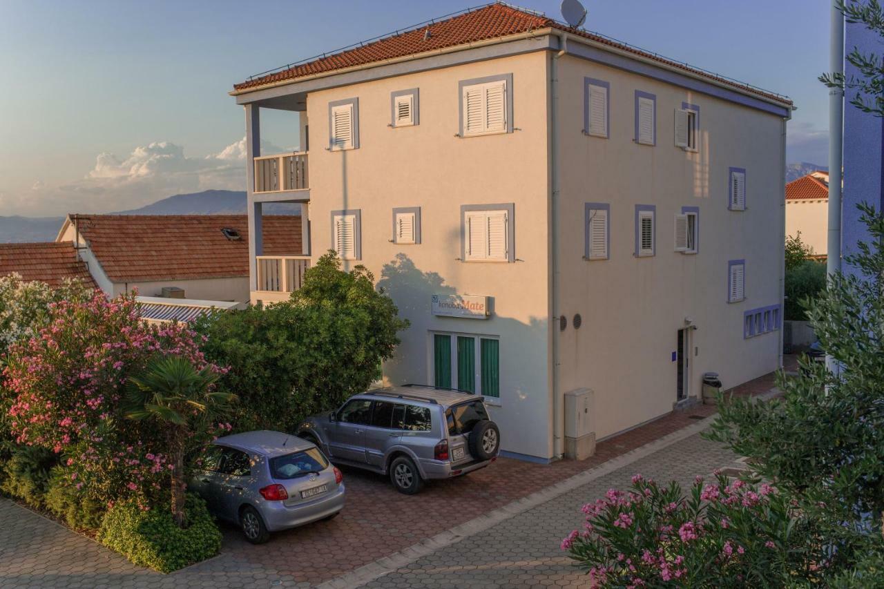 Mirce Aparthotel Marina Gromela מראה חיצוני תמונה